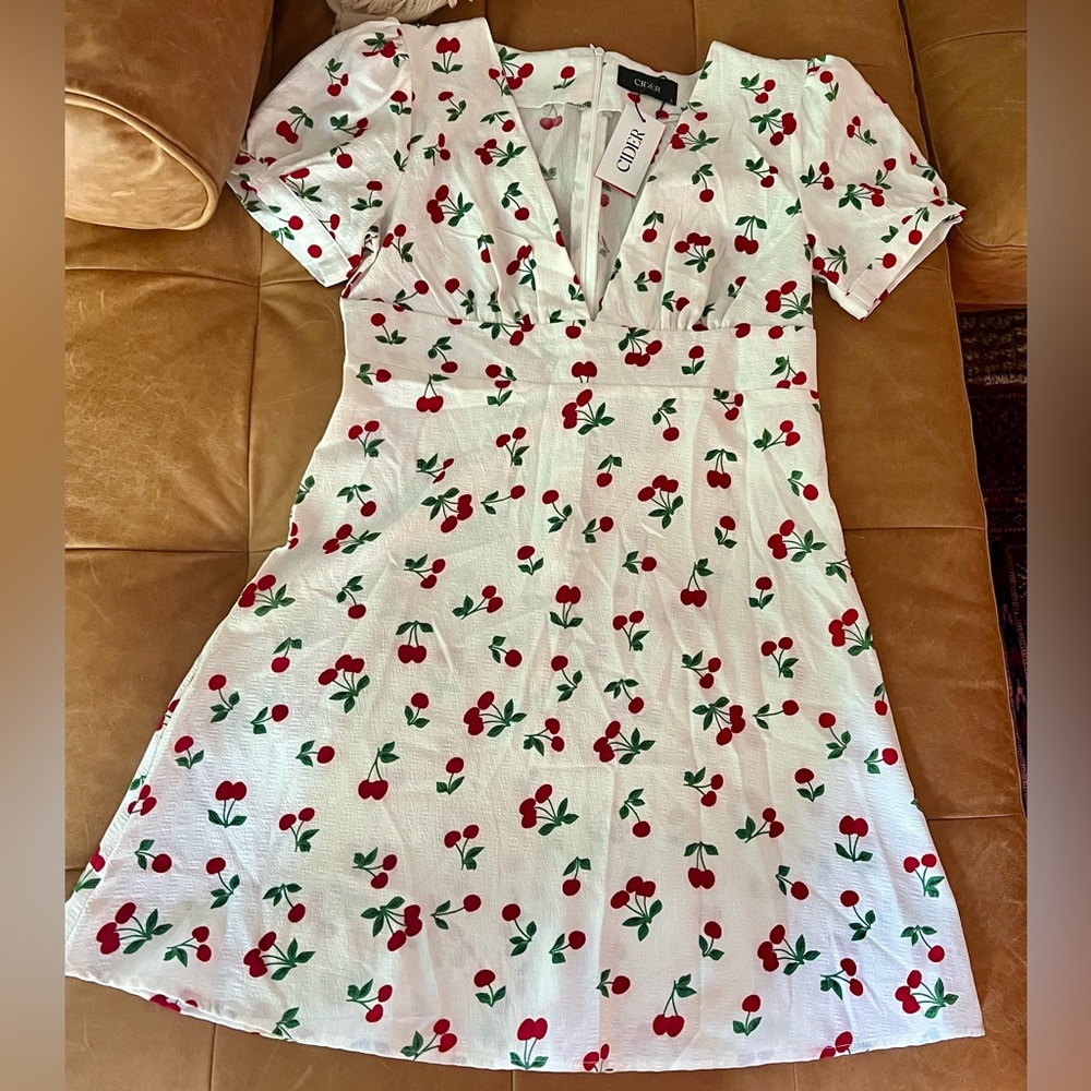 Adorable cherry print summer dress, NWT